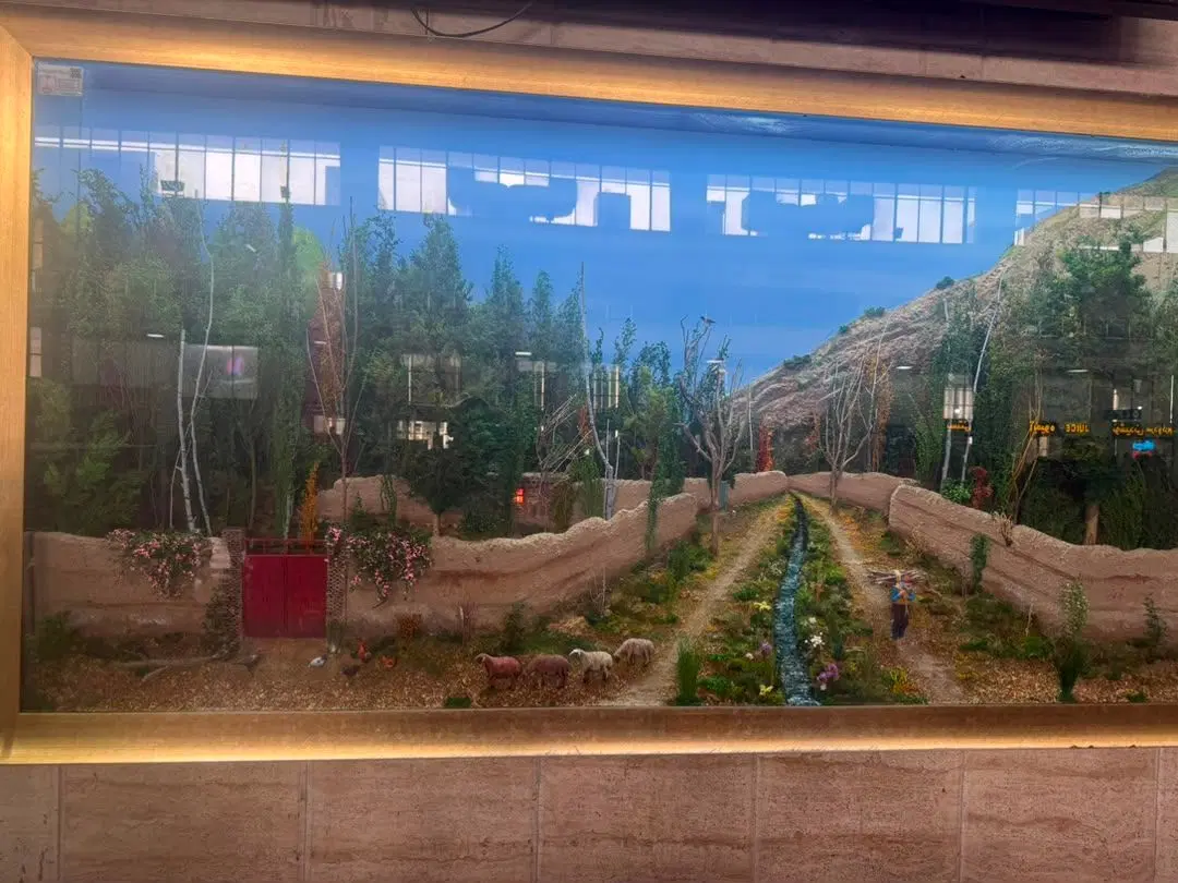 بر ۳۵ گلستان کلنگی ۱۹۰ متر با ۳۰۰ متر بنا