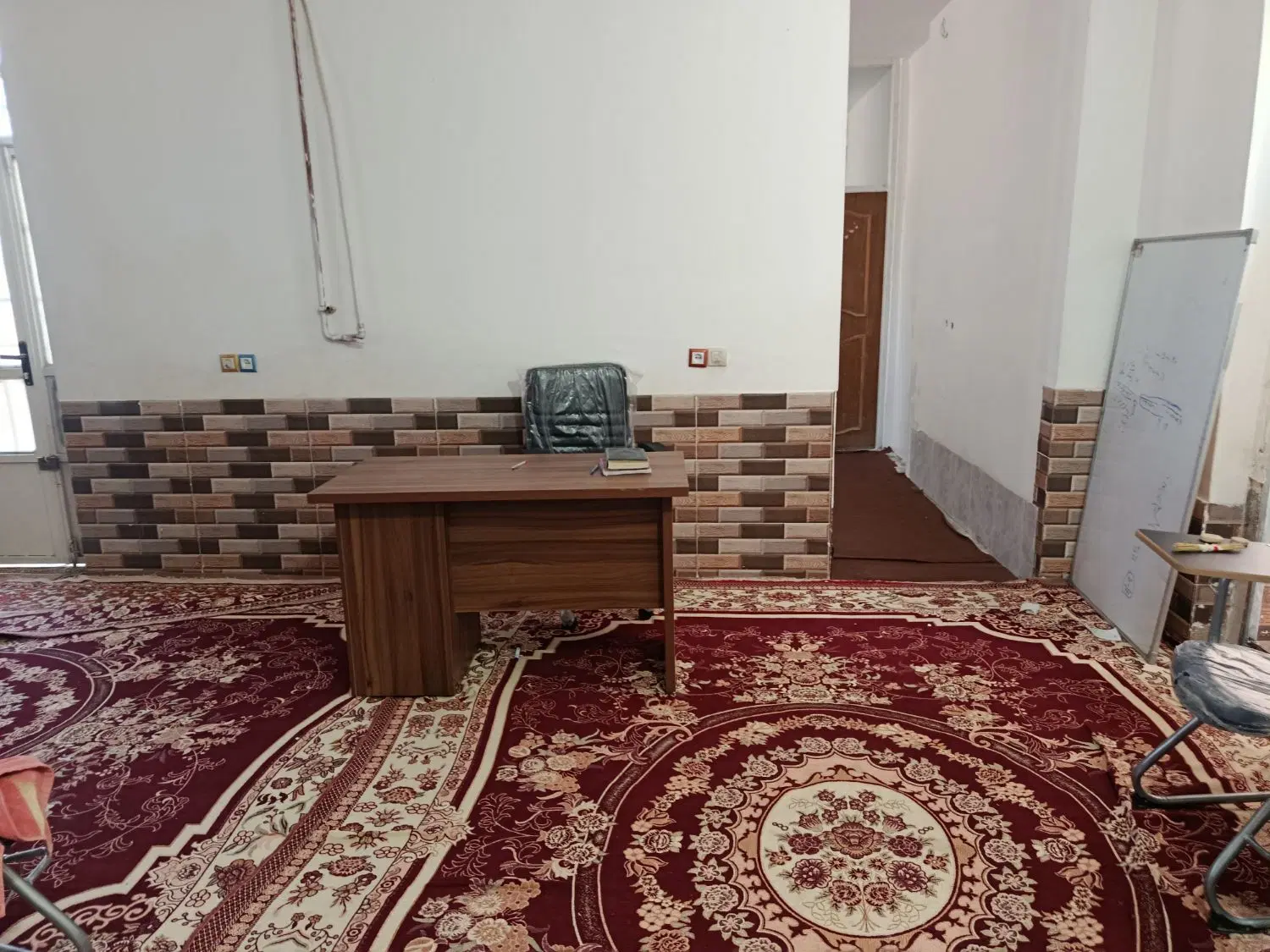 رهن کامل  ویا رهن و اجاره منزل شهرک مهرگان