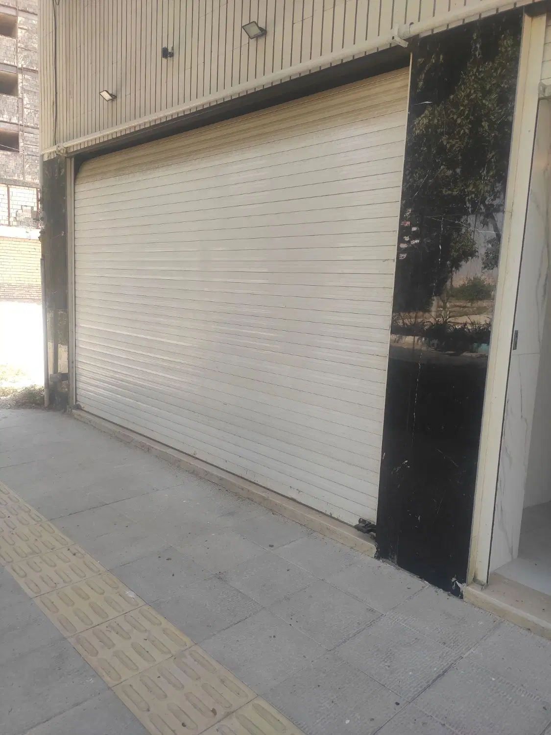 اجاره مغازه 30 متری نوساز خیابان جی