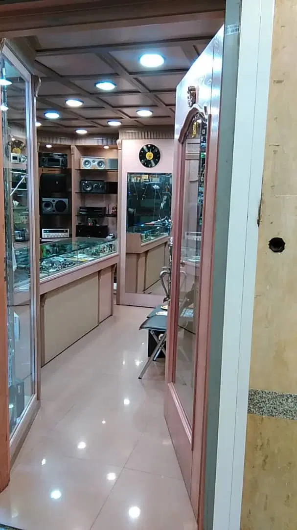 فروش مغازه ۲۲ متری دو طبقه .