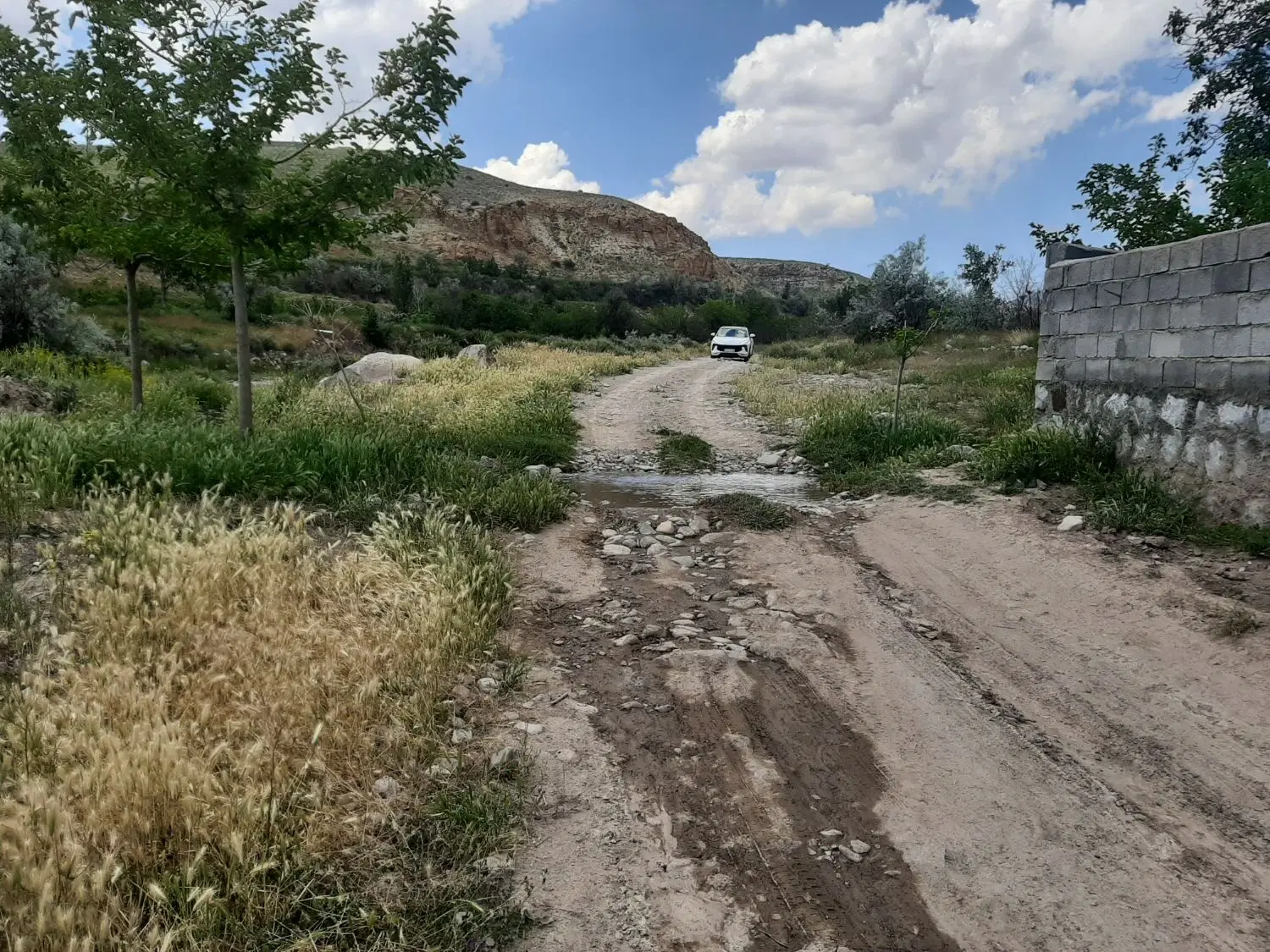 یک قطعه زمین خالی