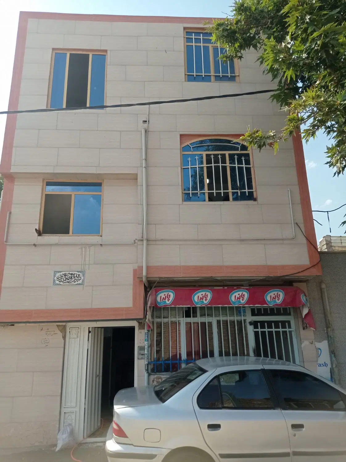خانه ویلای دوطبقه 60متری با مغازه