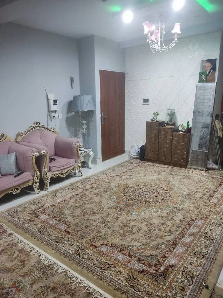 آپارتمان ۶۴ متری با حیاط شخصی