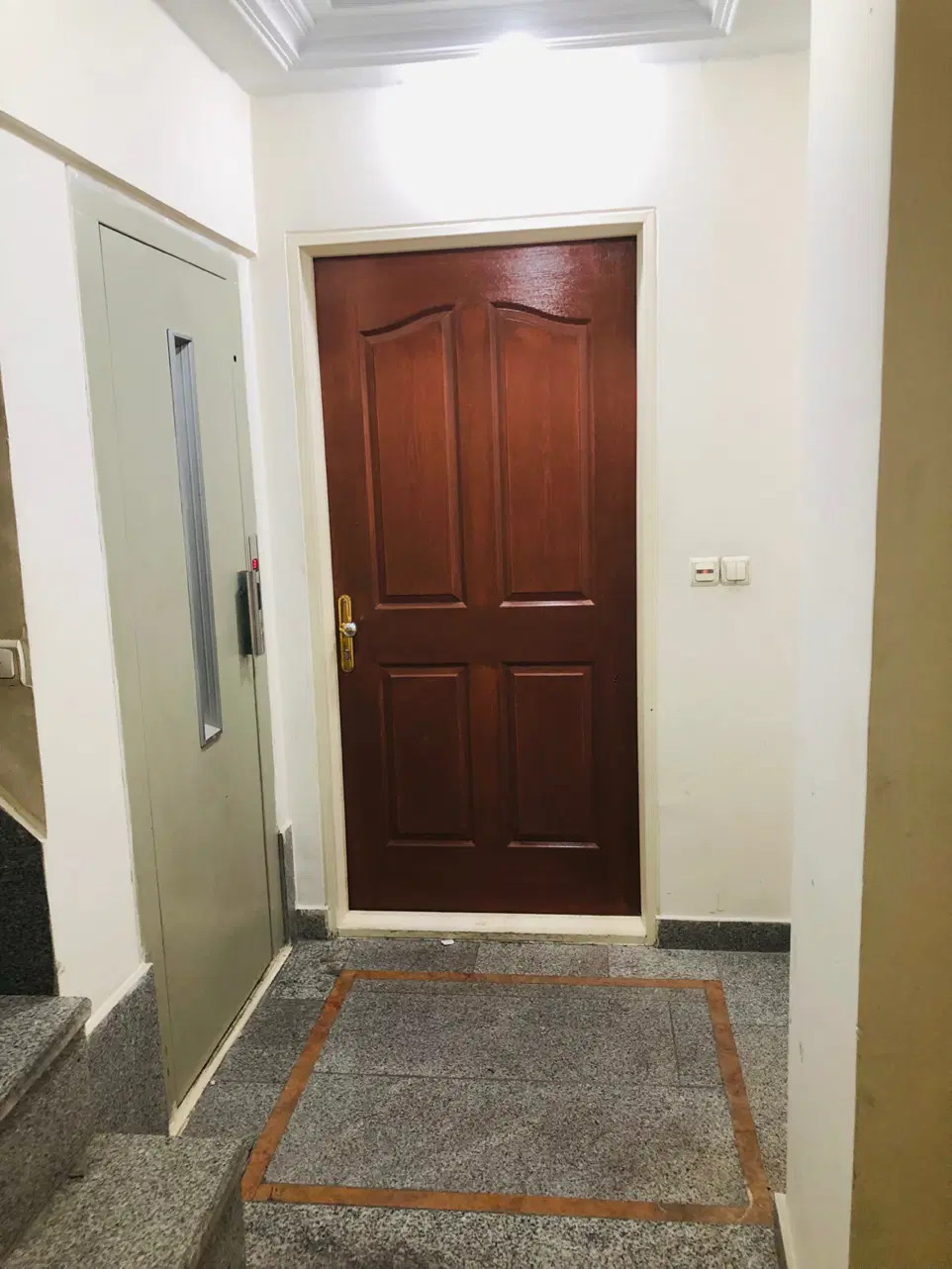 ۴۰ متر با پارکینگ و انباری.و آسانسور.بوستان سعدی
