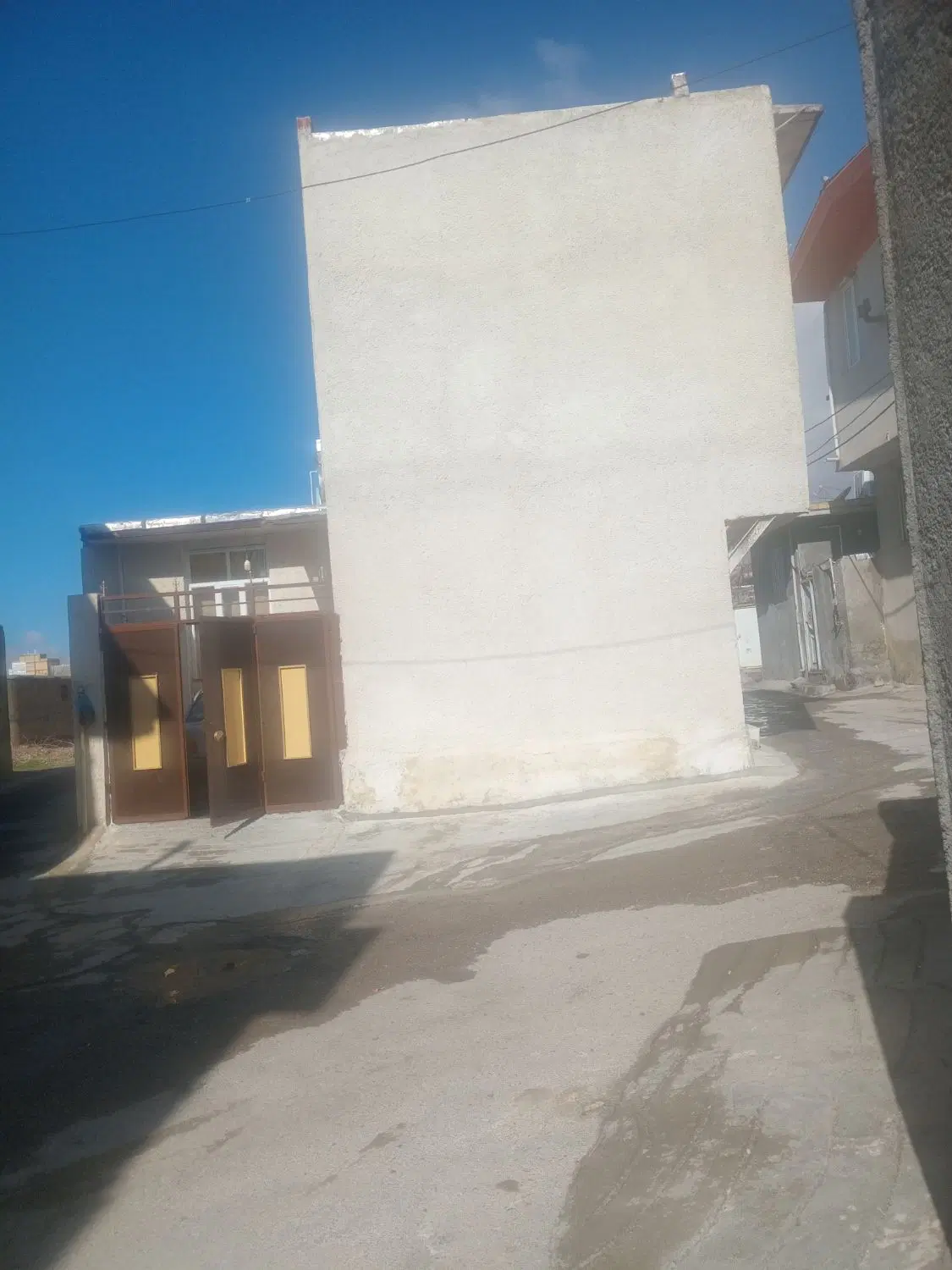 خانه ۱۱۵ متر سه طرف کوچه دو درمستقل جدا