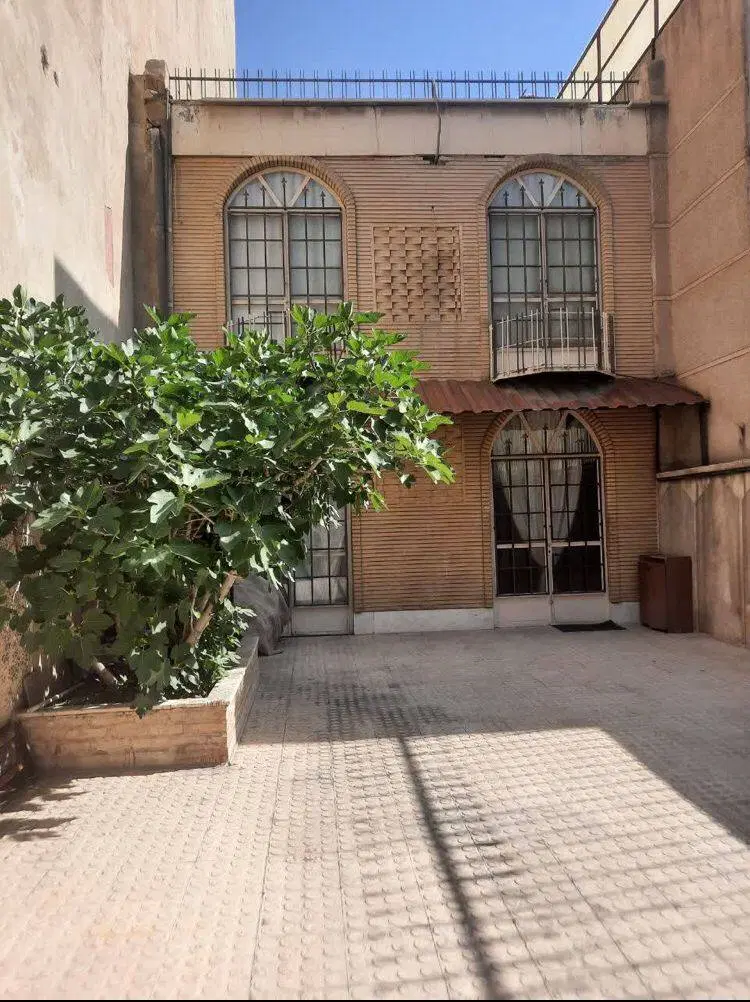 ویلایی میدان شکوفه