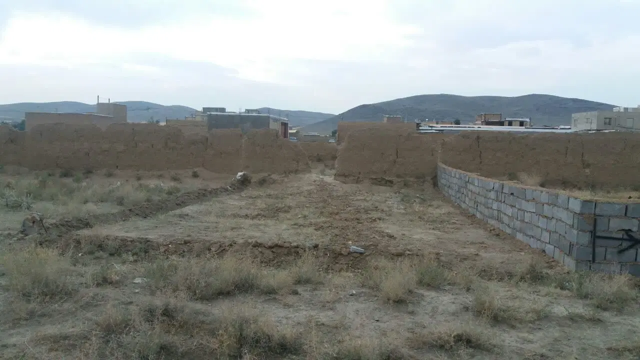 زمین فروشی
