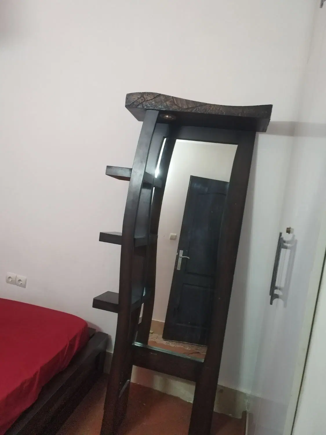 واحدسرایداری درپردیسان