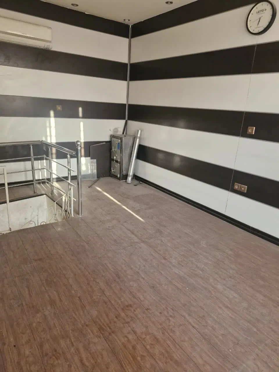 مغازه خیابان کاشانی