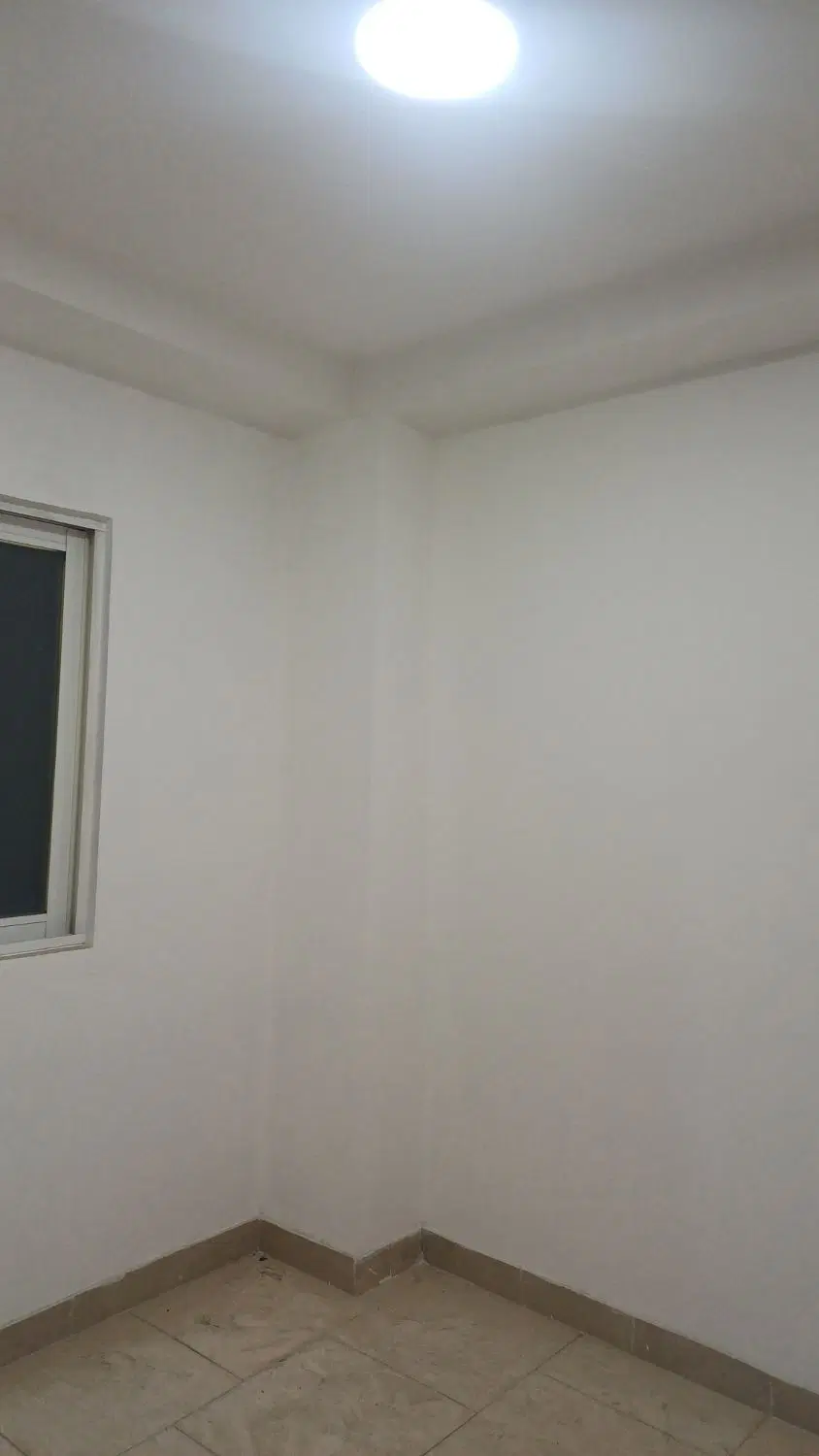 ۵۰متر تخلیه  دارای آسانسور و انباری