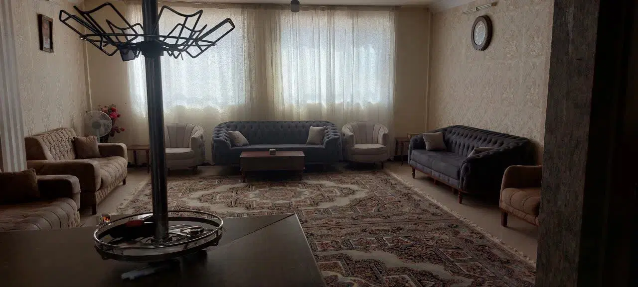 اجاره واحد ۱۲۰ متری نبش خیابان بقراط
