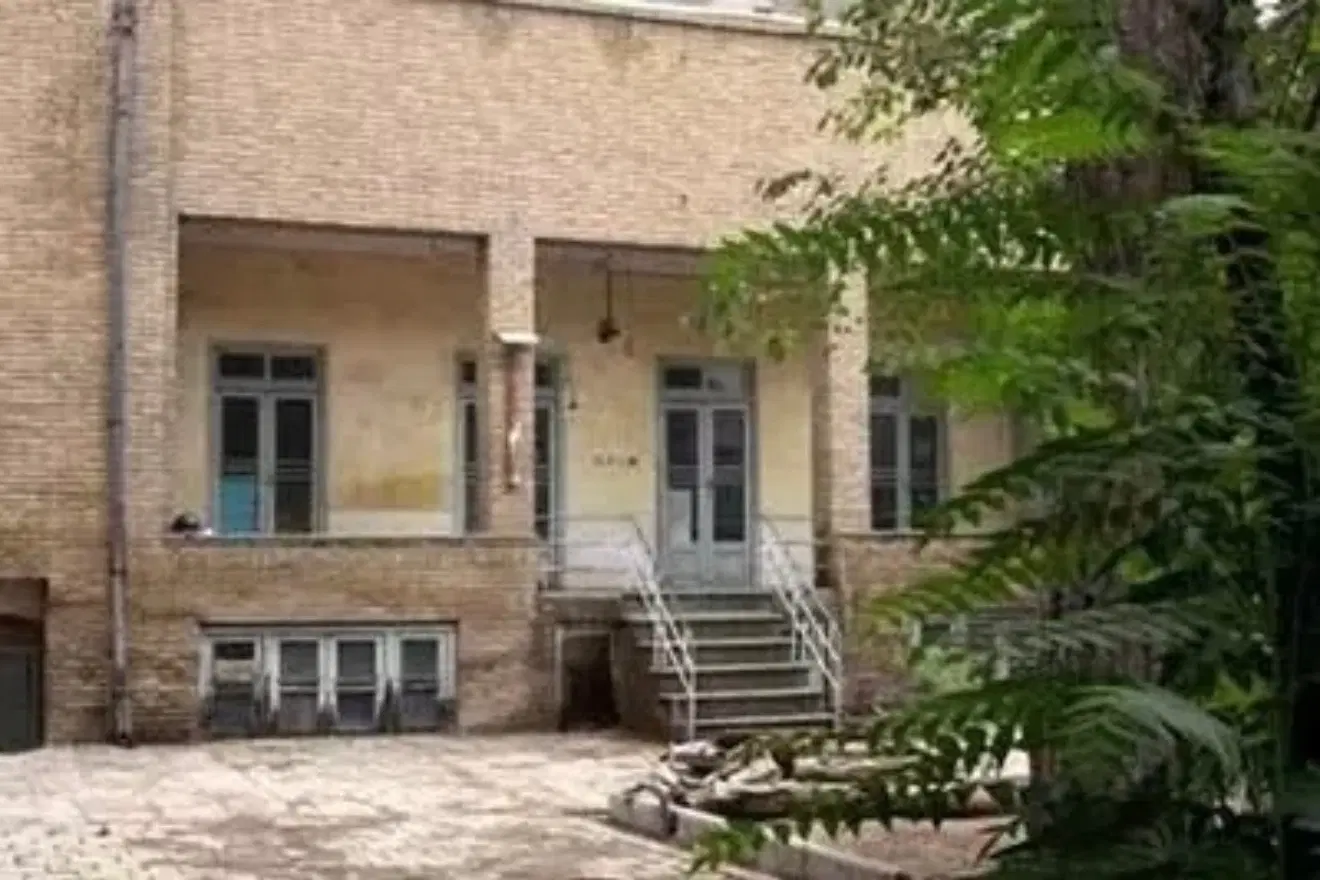 ۱۰۱۳ متر کلنگی بر خیابان دولت