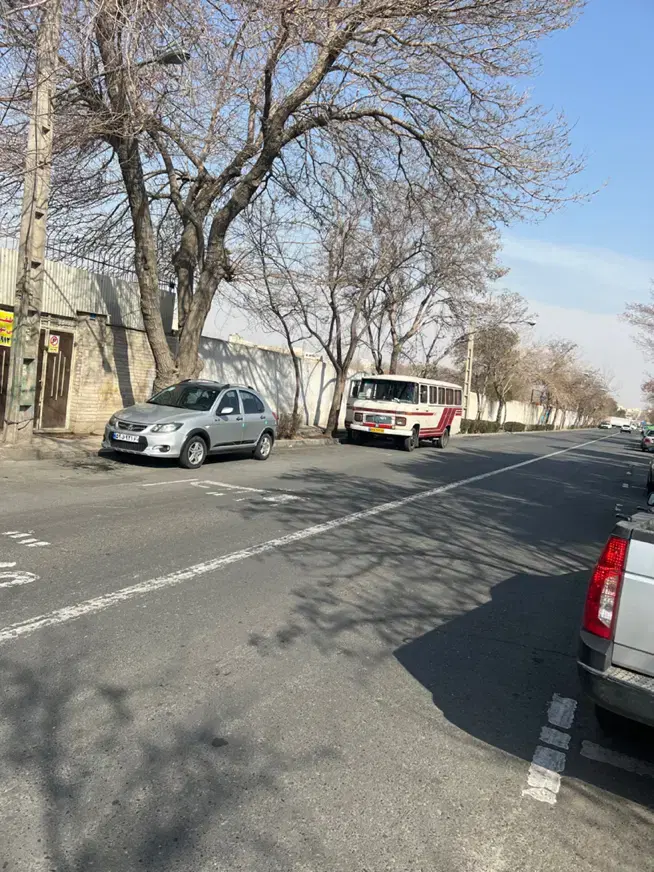خانه کارگاهی تولیدی دربست۳ طبقه زیر بنا ۳۵۰ متر