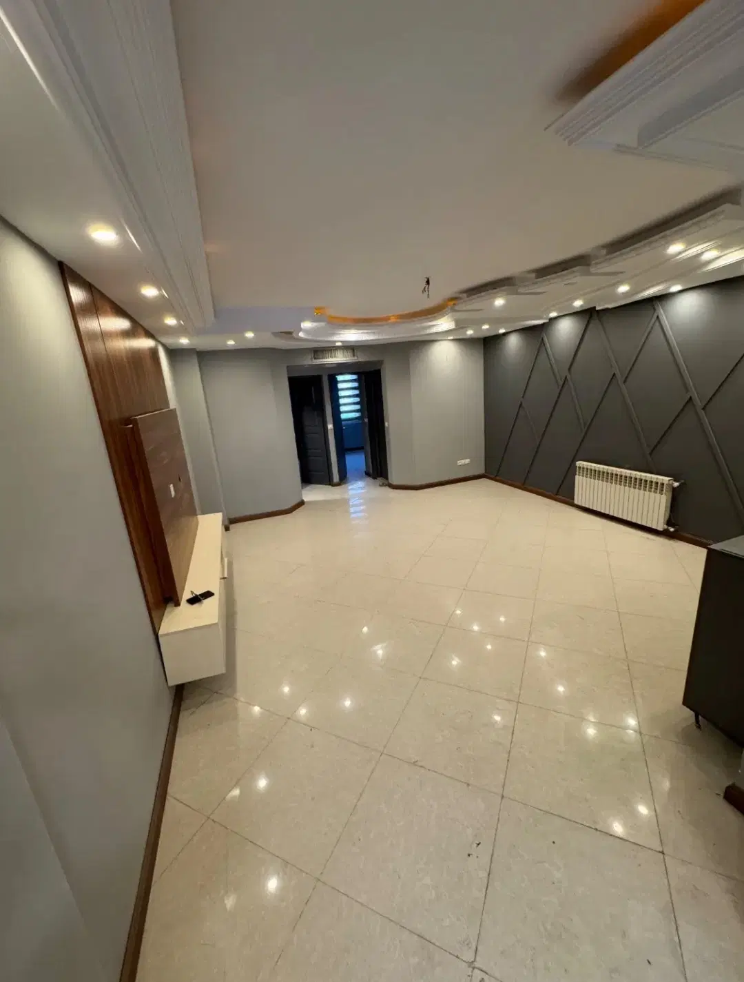 سعادت آباد سپهر 82 متر