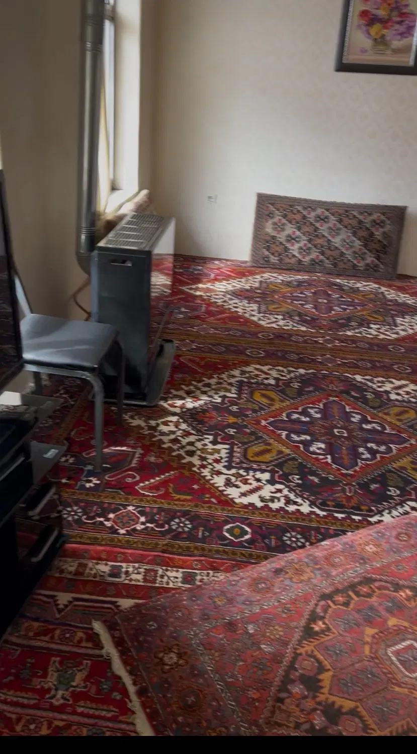 خانه ویلایی به همراه مغازه تجاری