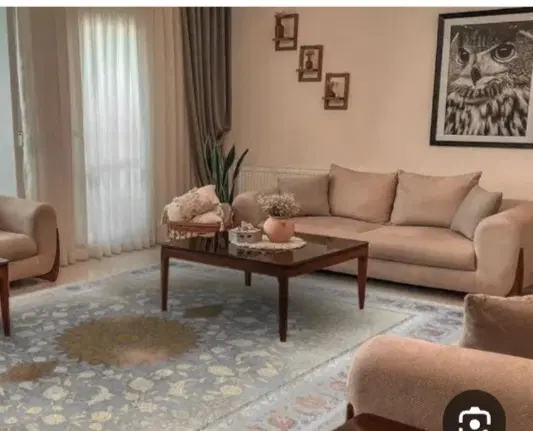 یک باب منزل مسکونی دربست فروشی