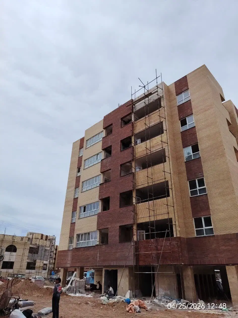 فیش مسکن ملی ۵۶۰ هکتاری روبروی خیابان استقلال