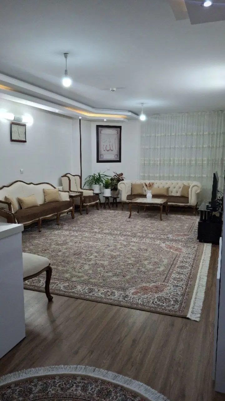 آپارتمان ارغوانیه