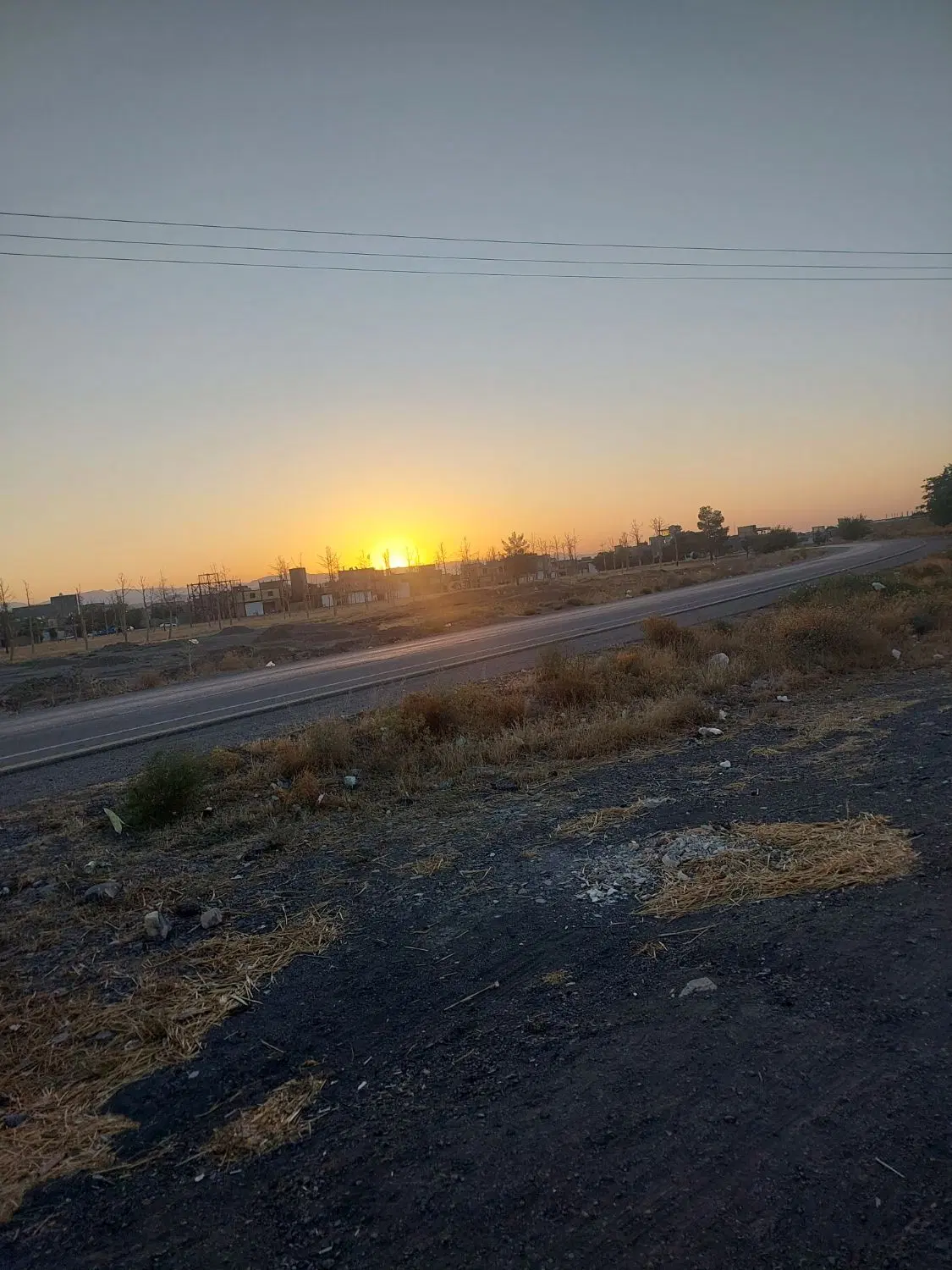 زمین فروشی