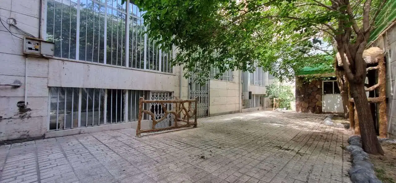 ملک ویلایی 180 متری خیابان بهجت(سند ملکی)