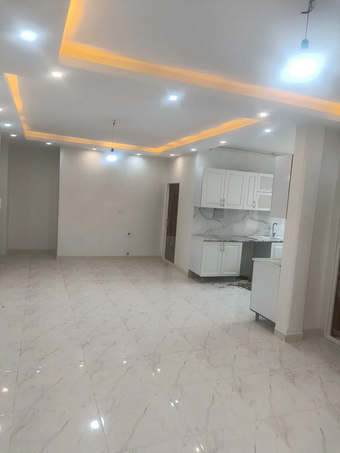 آپارتمان  ۸۵متری  خوش نقشه