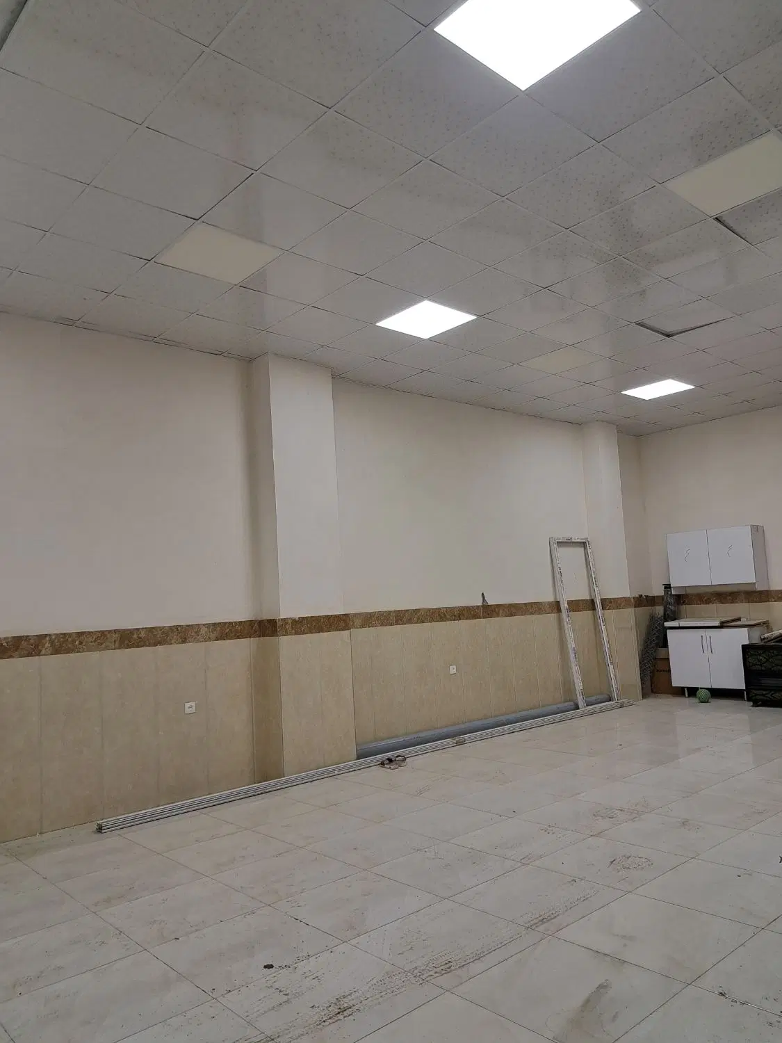 فروش ساختمانبر جاده اصلی تجاری مسکونی
