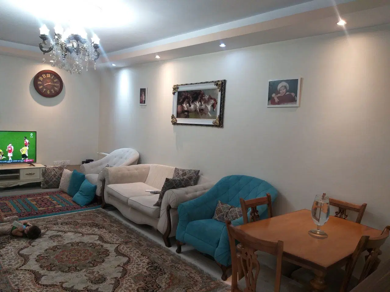 یک واحد آپارتمان 61متری فول امکانات
