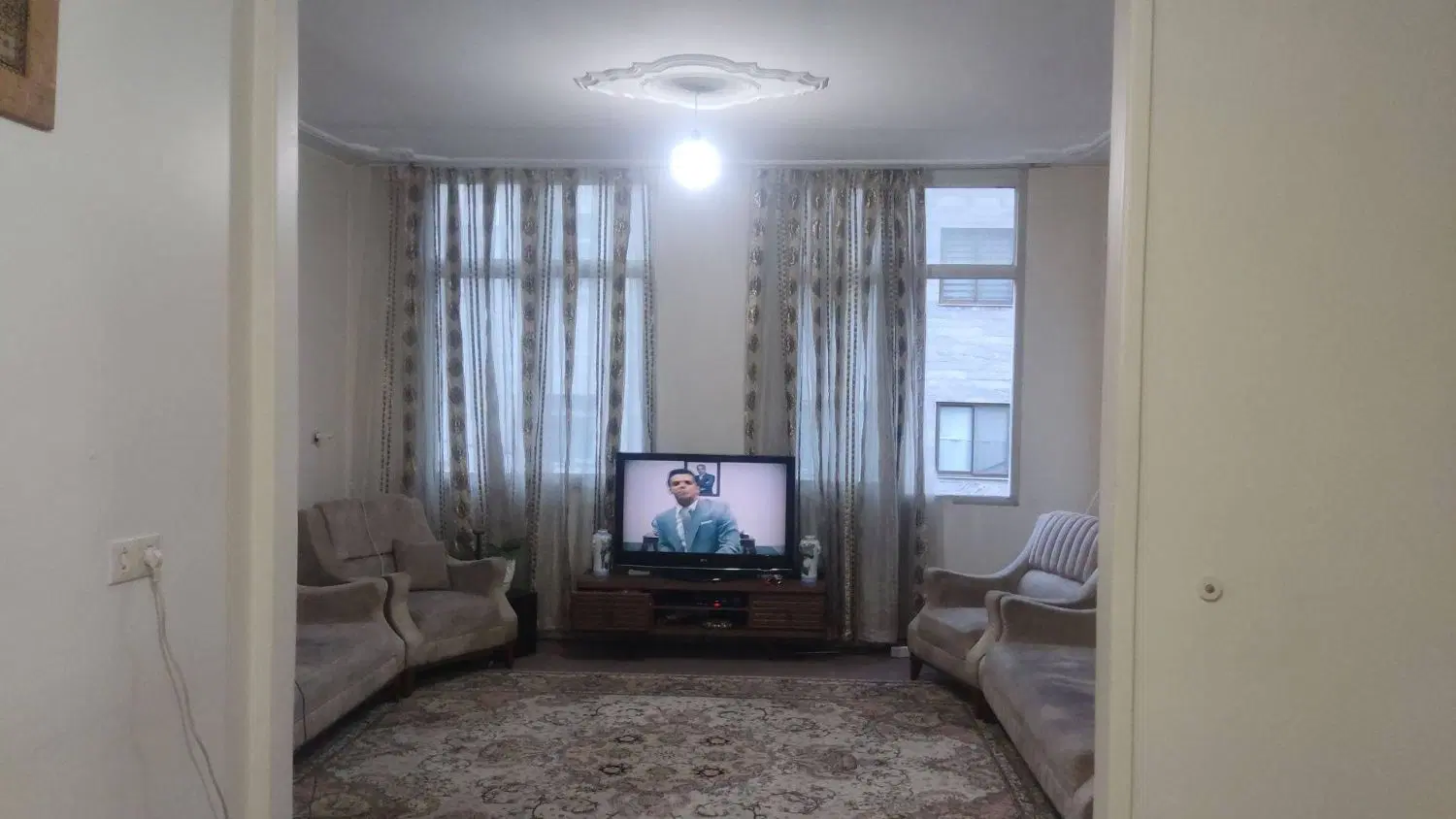 ۸۰متر_تکخواب_تکواحده_جای پارک_نورگیر