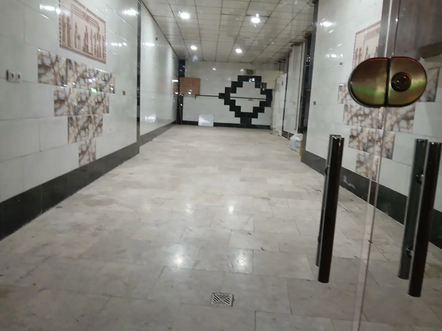 رهن و اجاره داده میشود