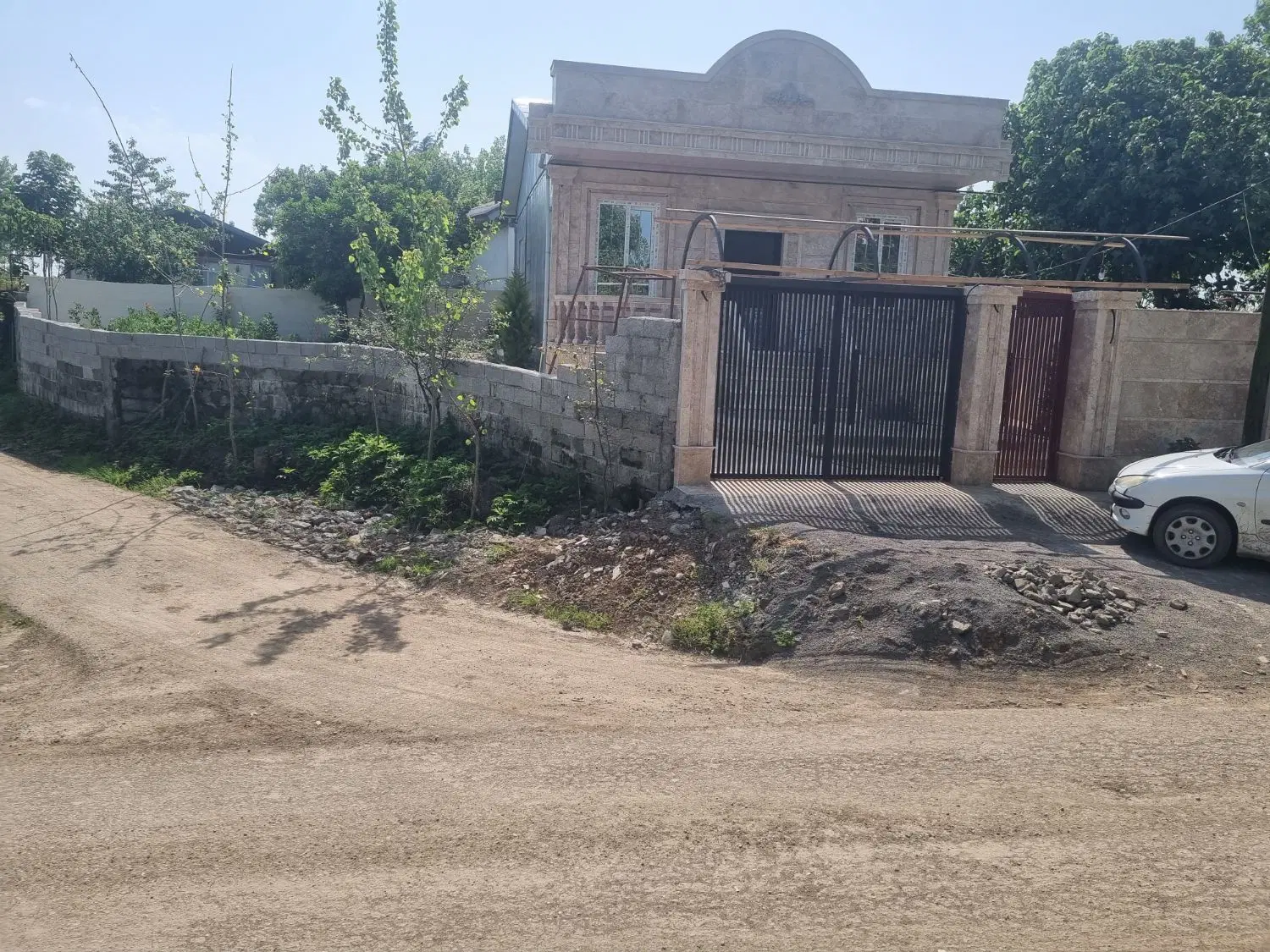 فروش ویلای روستایی بر آسفالت روستا