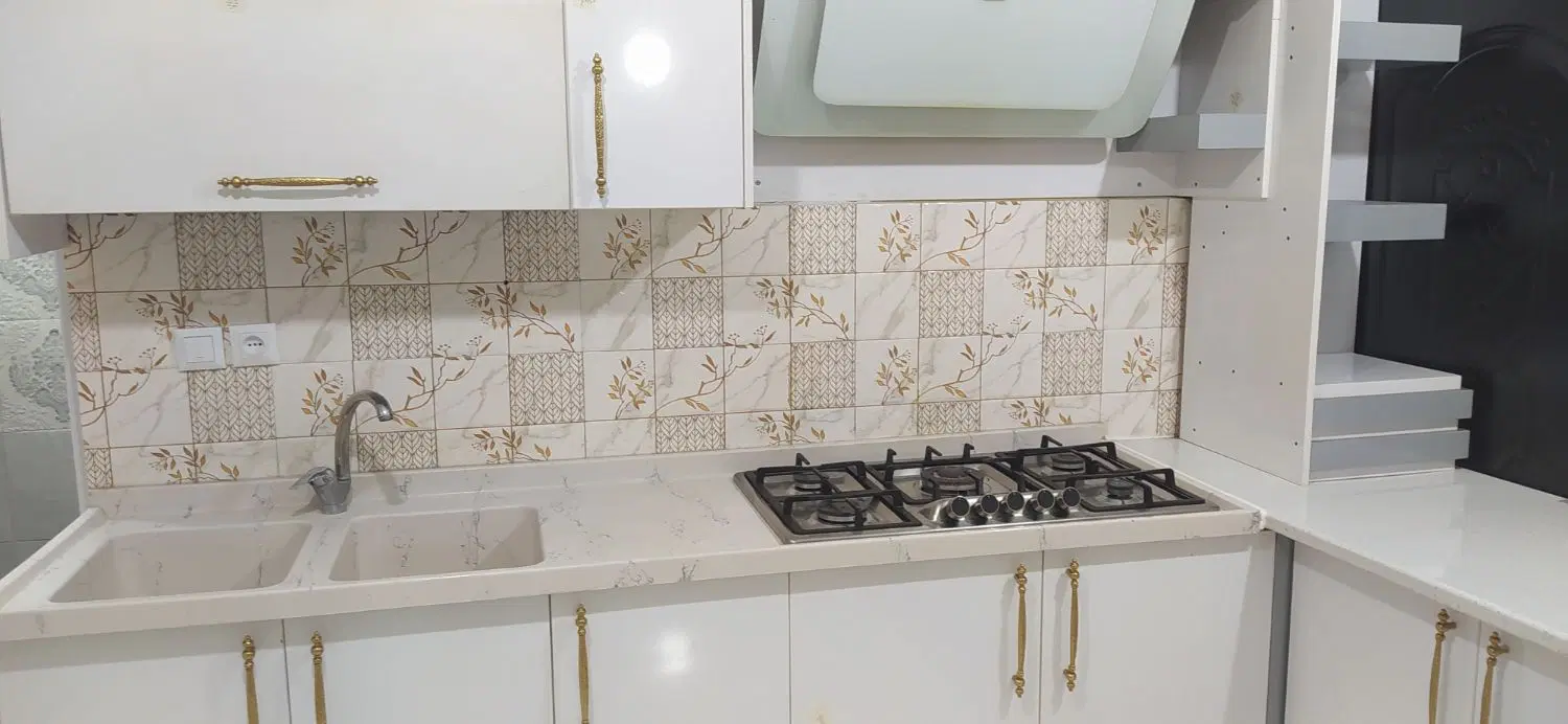 حیاط اجاره ای