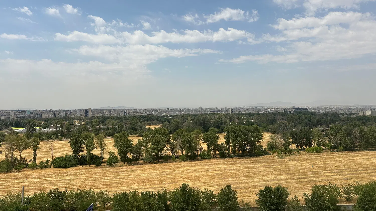 ۲۰۰ متر زمین تجاری مسکونی