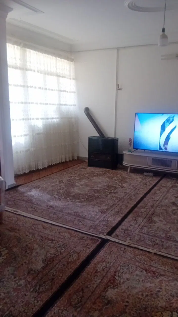 خانه دو طبقه ونیم