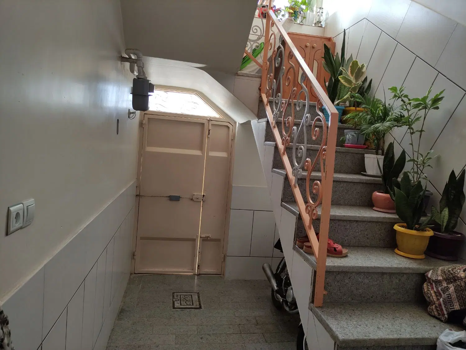 منزل یک طبقه دربست