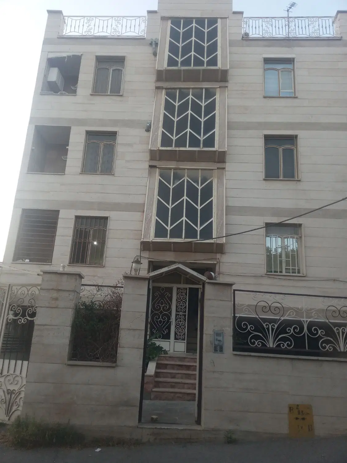 اپارتمان ۶۸ متری درخیابان ایت اله مقدسی