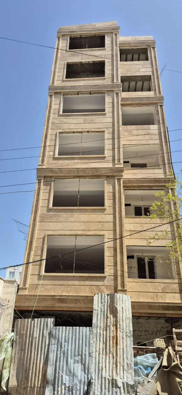 فروش واحد خشک مابین گلریزان و مرکزی و وحدت شمالی