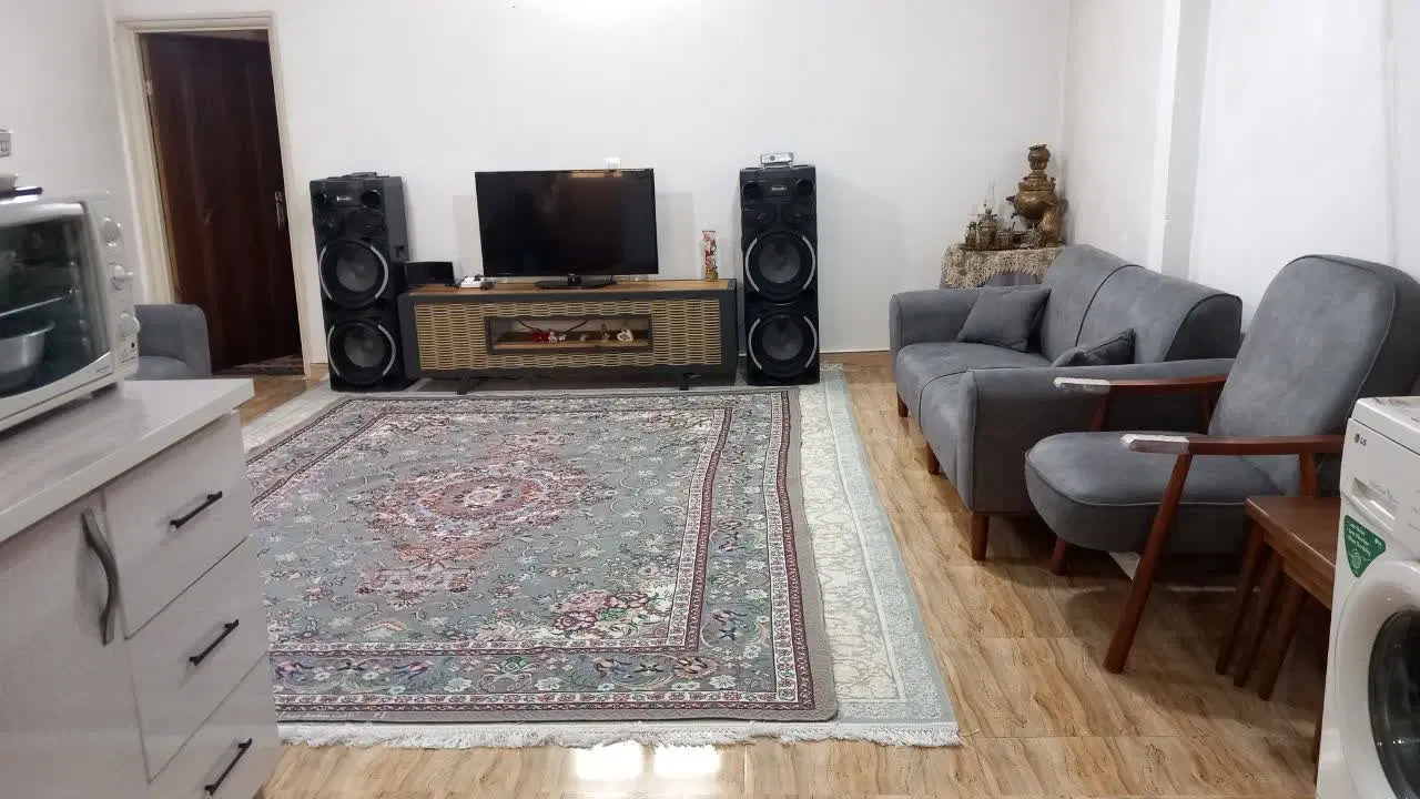 ساختمان طبقه دوم