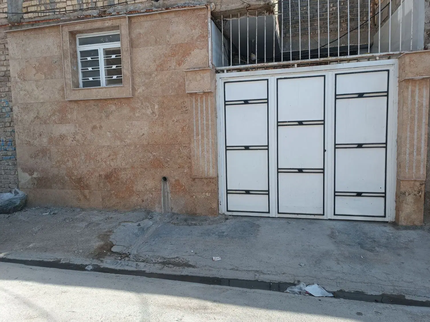 فروش منزل ویلایی.قابل معاوضه.بلواراتحاد