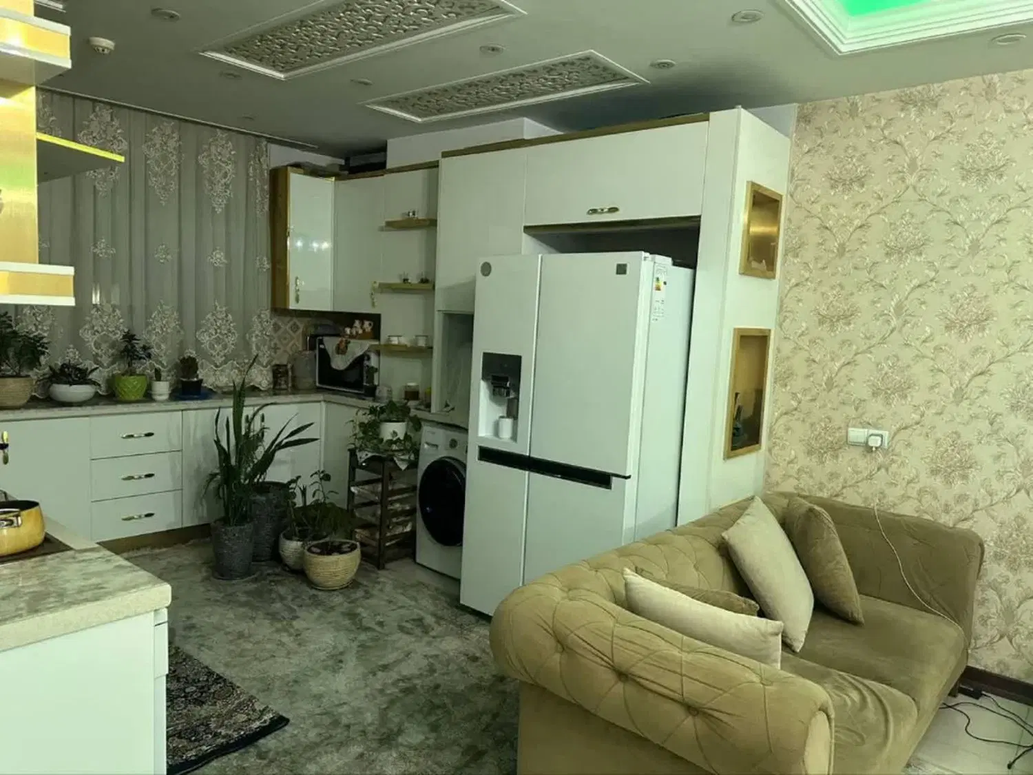 آپارتمان ۱۰۰ متری تک واحدی