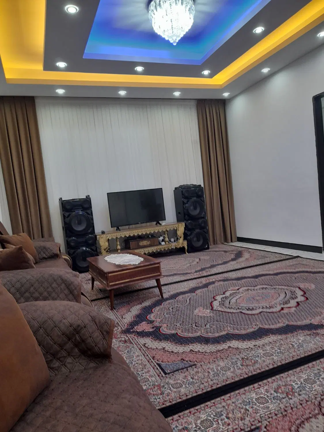 خانه دوطبقه دربادکی کوچه۲۵