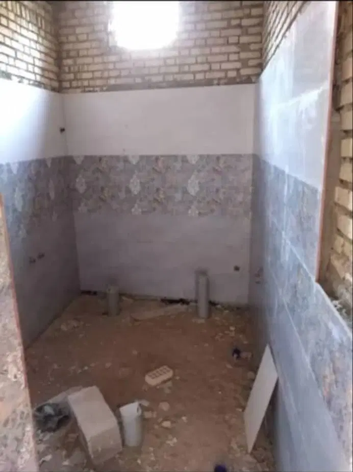 خانه باغ نیم‌ساز