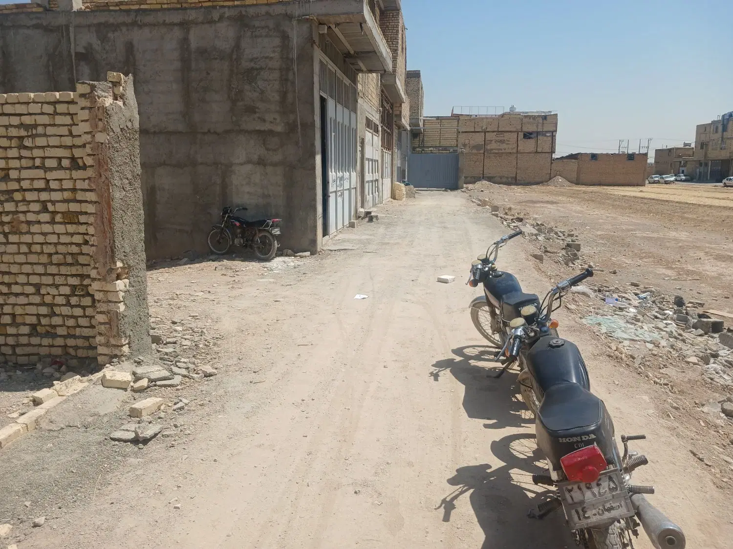 چهاردیواری ۷۴ متری مناسب برای کارگاه