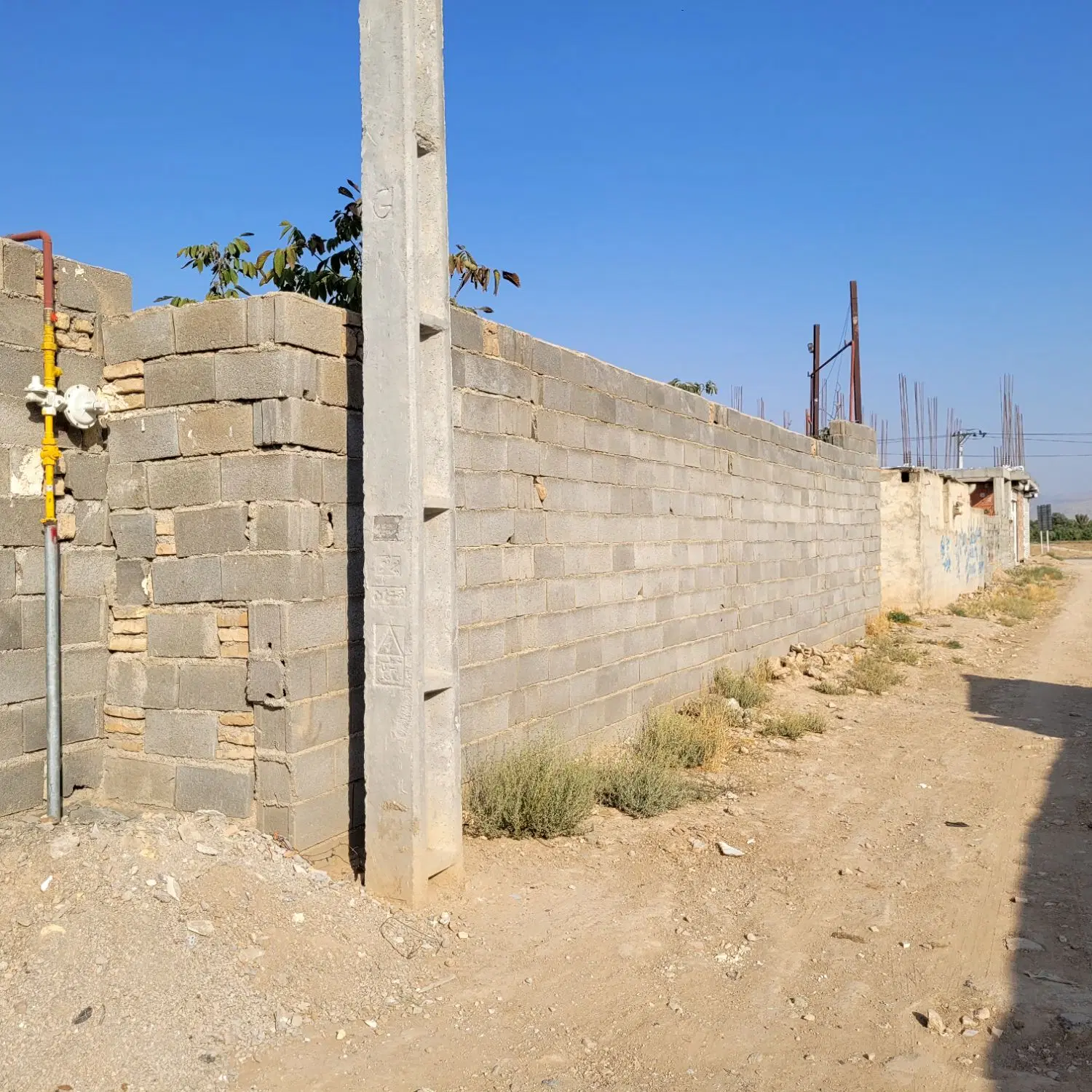 زمین ابتدای آذرسا داخل طرح