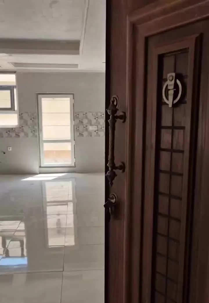 ۴ خوابه ۲۷۰ متری سند آماده