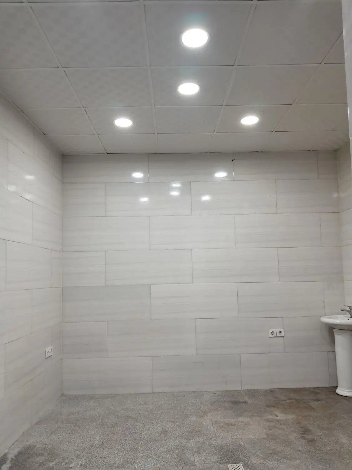 مغازه ۱۲ متری( میدان نیروی دریایی )