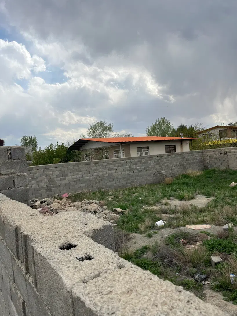 تهراندشت ۲۰۰ متر زمین