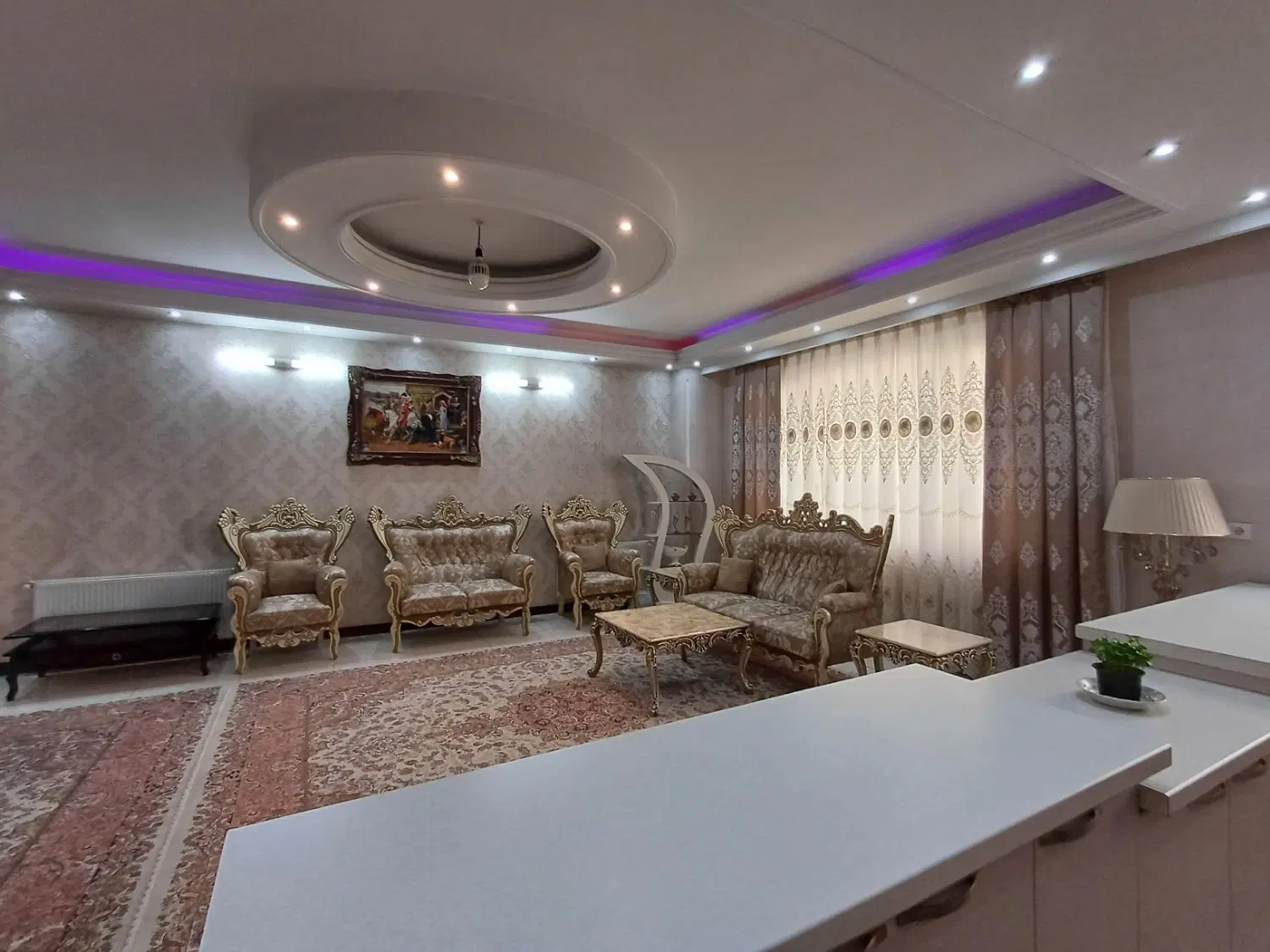 واحدفروشی درگلستان خیابان قبادی