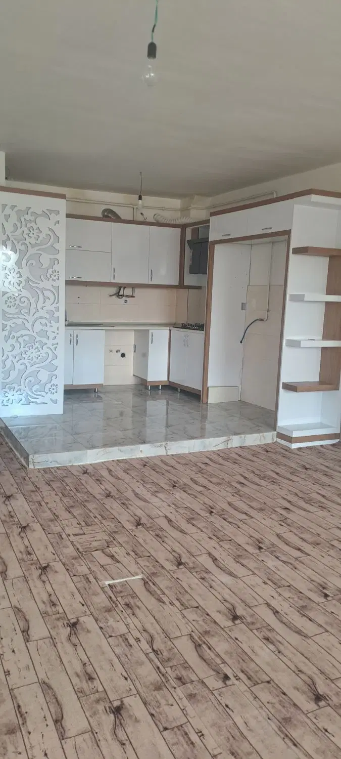 واحدطبقه 5 درعباسی 24 متری شعغ زاده 120متر