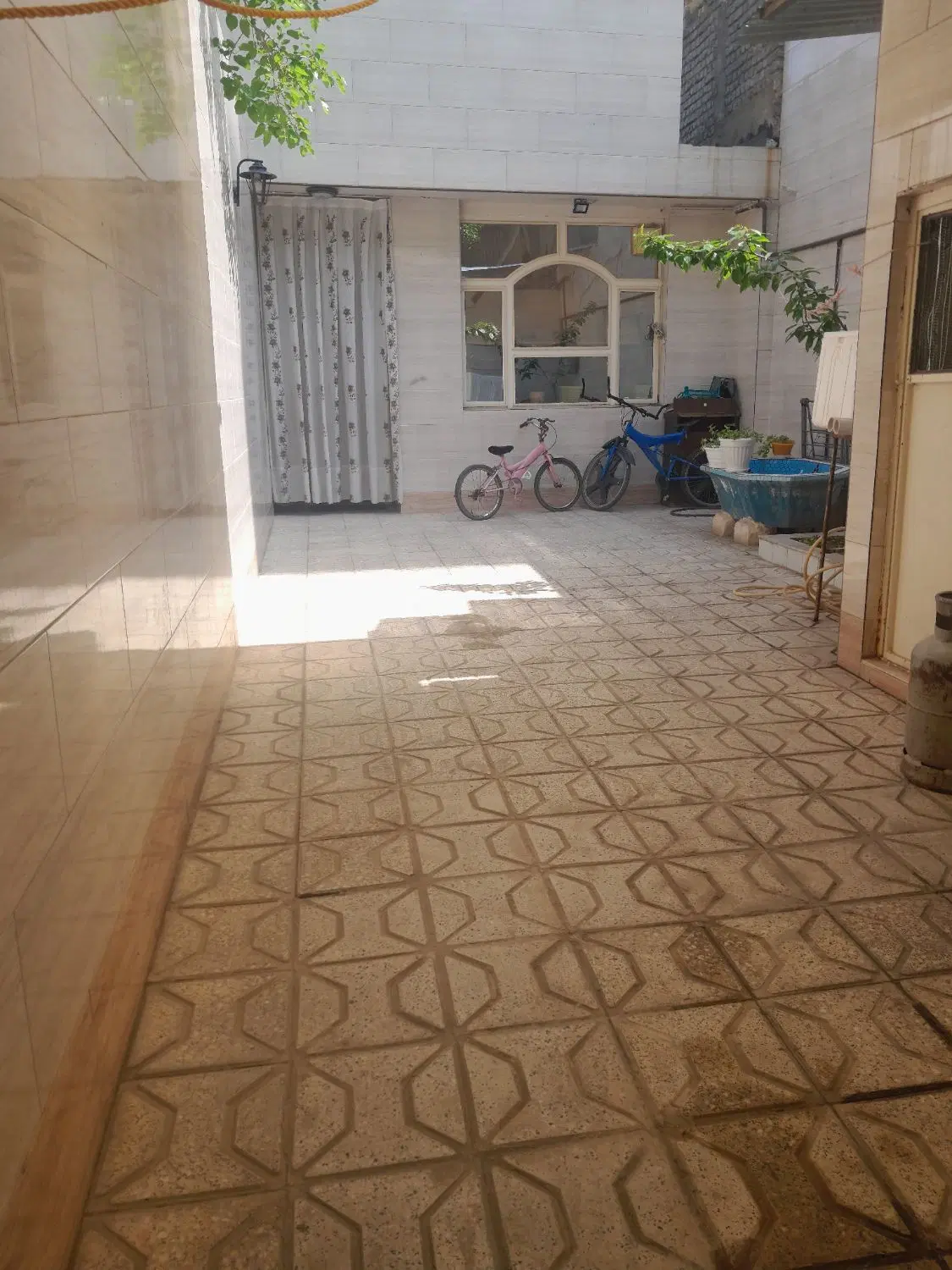 خانه ویلایی قاعم ۱۰   ۱۳۷ متر