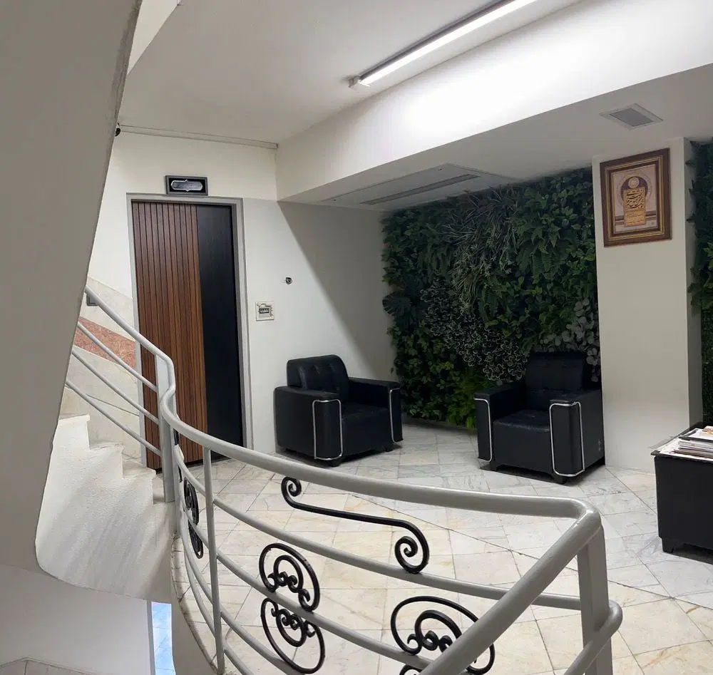 اجاره واحد تجاری در 4 طبقه